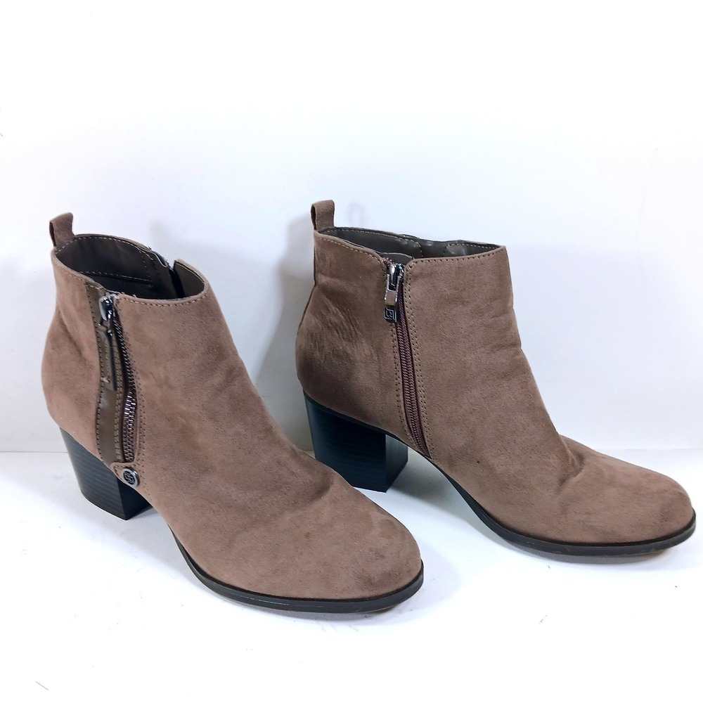 Liz Claiborne Taupe Faux Suede Ankle Boots Block Heel Size 9M Side Zip Booties